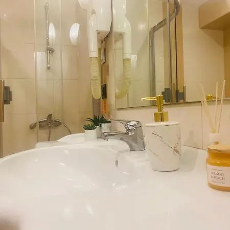 Apartament Mare 2 *